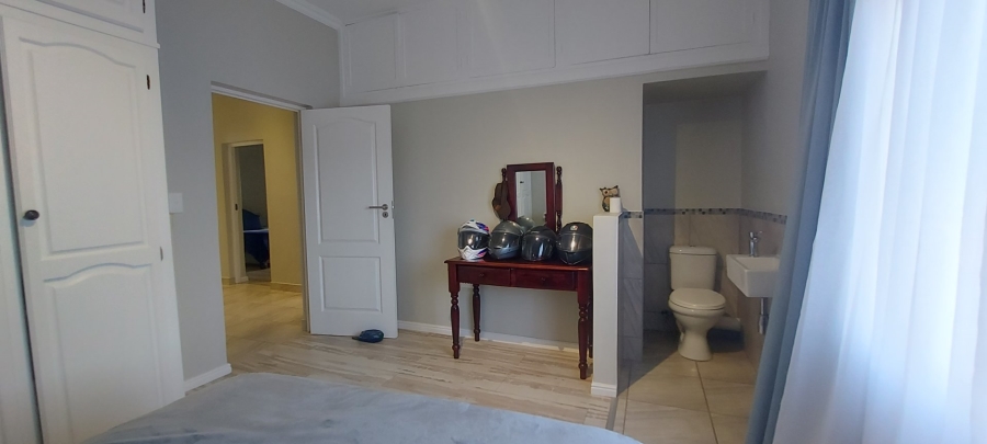 3 Bedroom Property for Sale in Albertinia Western Cape